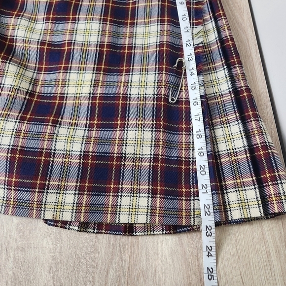 VINTAGE 100% Wool Kilt Skirt Small - Picture 7 of 8